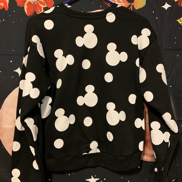 Mickey Mouse Sweater 🍭💓 - Picture 5 of 6